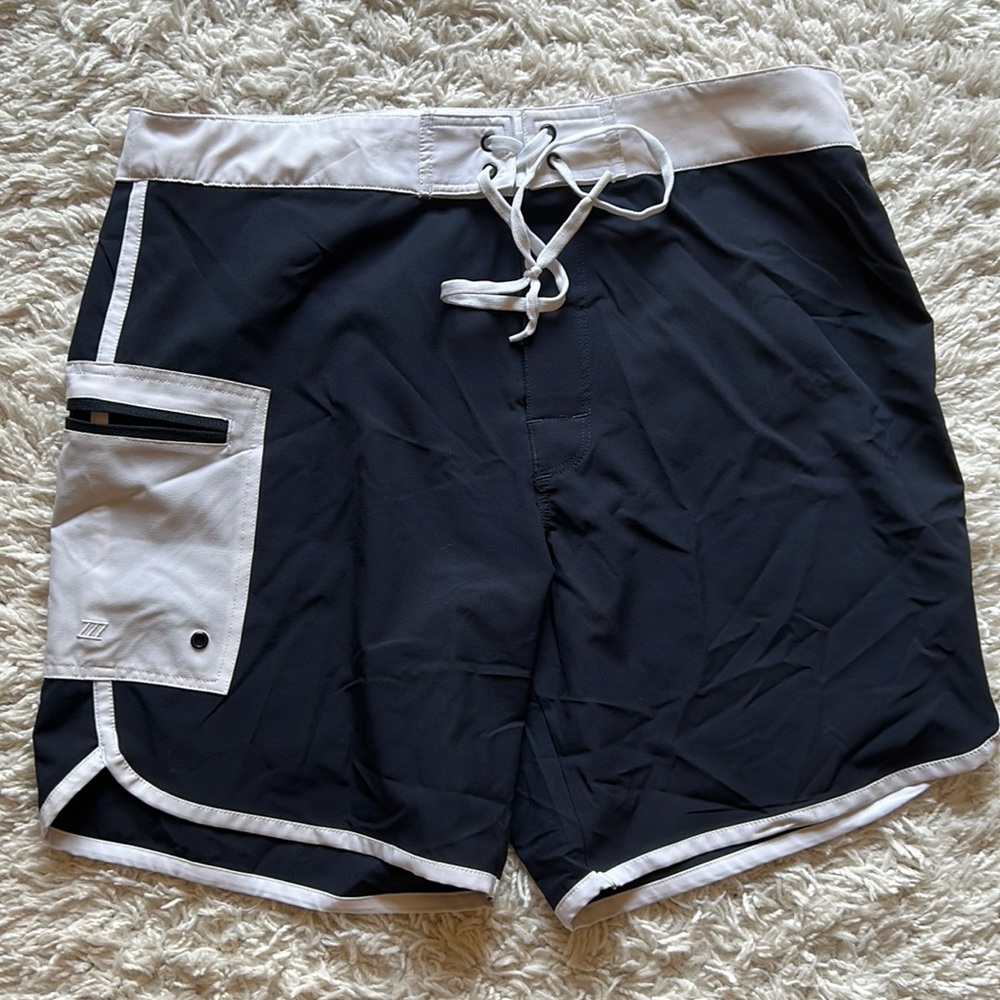 Zyia Men’s Reef Board Shorts size medium